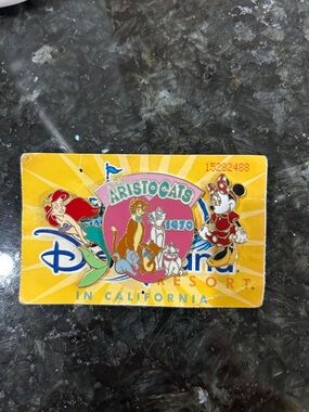Disney Pin Set - Aristocats 1970 Enamel Pin, Ariel and Minnie Mouse